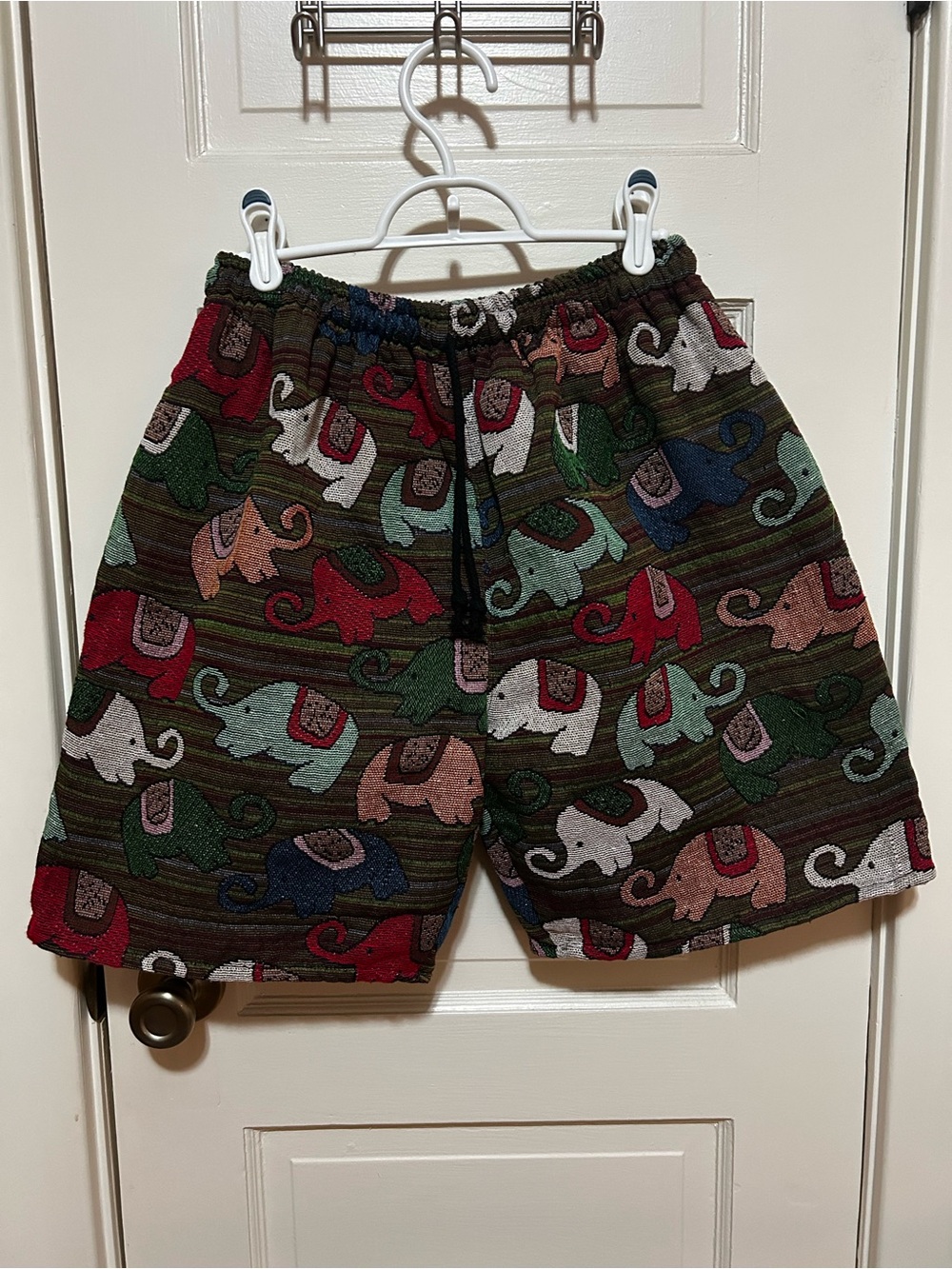 Unisex Multicolor Elephant Print Casual Shorts, Onesize.